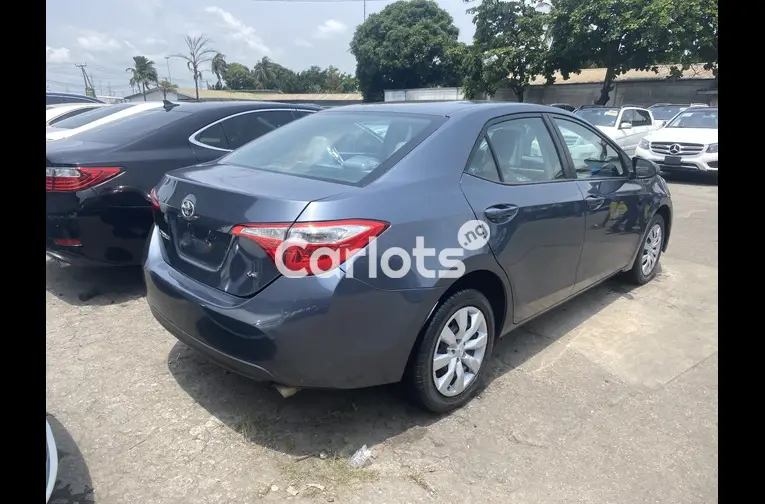 Foreign Used 2016 Toyota corolla - 4/5