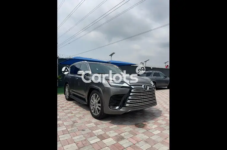 2022/23 Lexus LX 600 Ultra Luxury Edition - 1/5