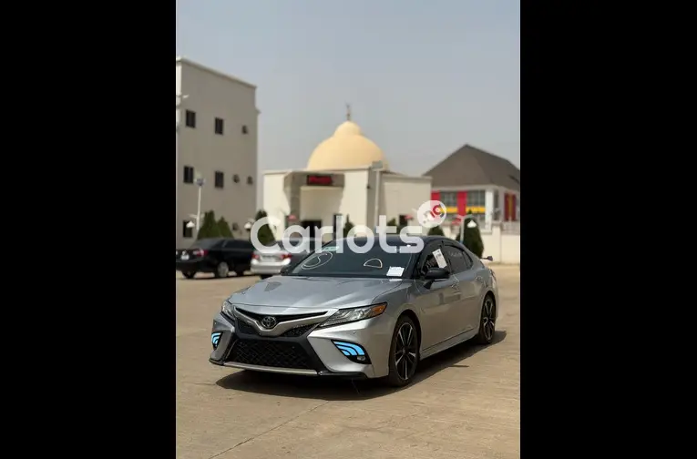 2018 KEYLESS TOYOTA CAMRY XSE