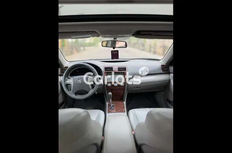 Extremely clean used 2007 Toyota Camry for sale in Kano - photo 2 of 5