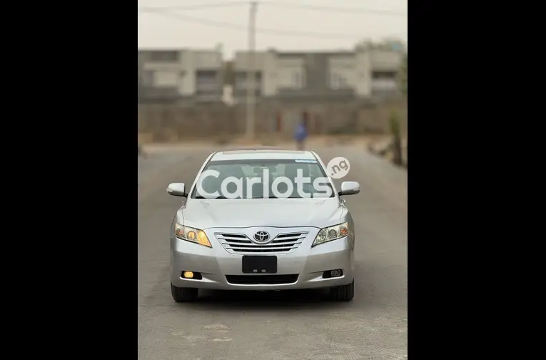 Extremely clean used 2007 Toyota Camry - 1/5