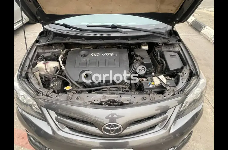 TOYOTA COROLLA 2012 - 2/5