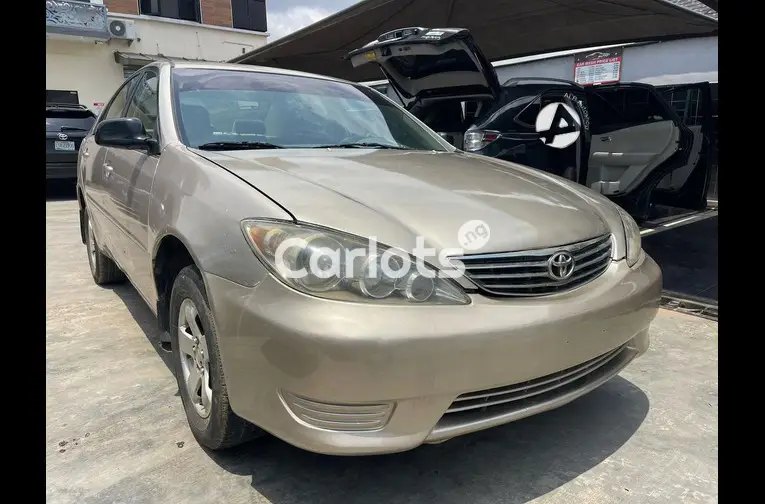 2006 Toyota Camry LE