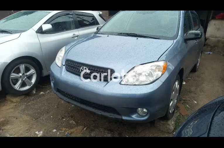 Foreign used 2006 Toyota matrix - 1/5