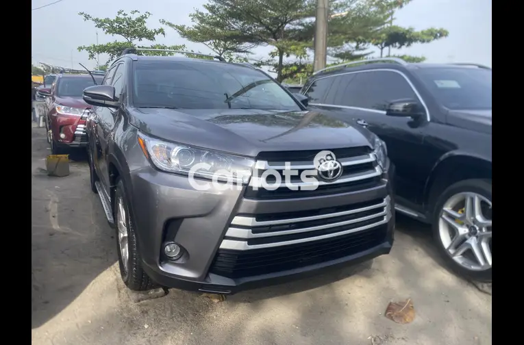 Foreign used 2016 Toyota Highlander - 1/5