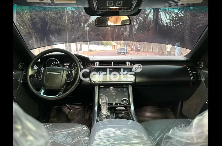 2022 UPGRADED RANGE ROVER SPORT SUPERCHARGED for sale in Kaduna, Kaduna - thumbnail 3