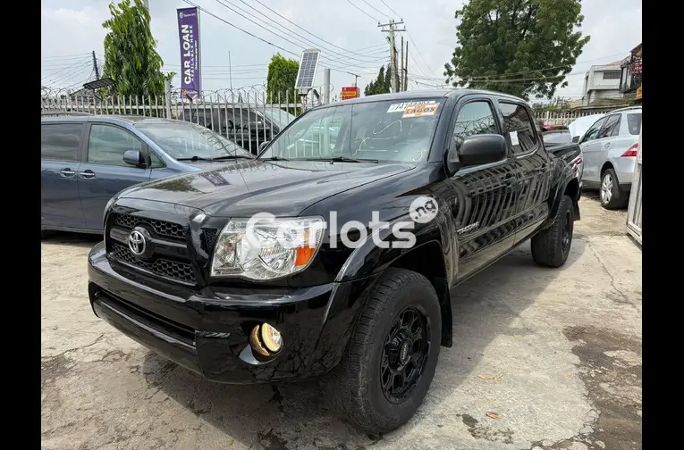 Tokunbo 2011 Toyota Tacoma PreRunner SR5