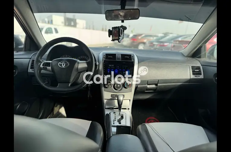 Used 2010 TOYOTA COROLLA for sale in Garki, FCT - thumbnail 3