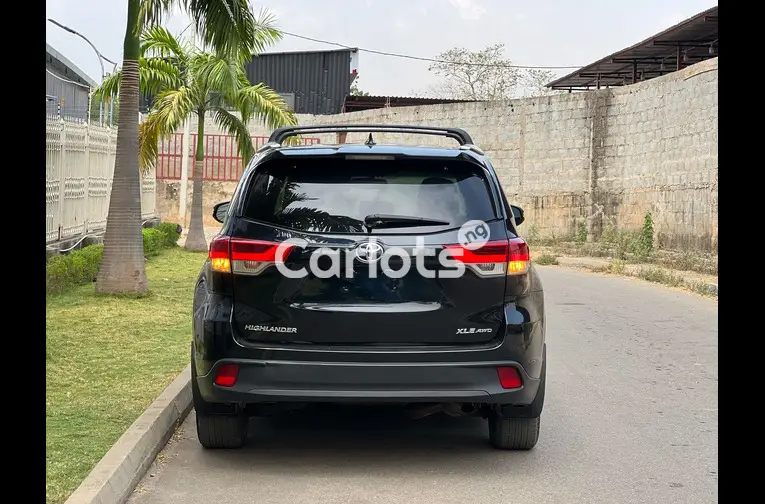 FOREIGN USED 2015/2016 TOYOTA HIGHLANDER XLE V6 for sale in Garki, FCT - photo 5 of 5