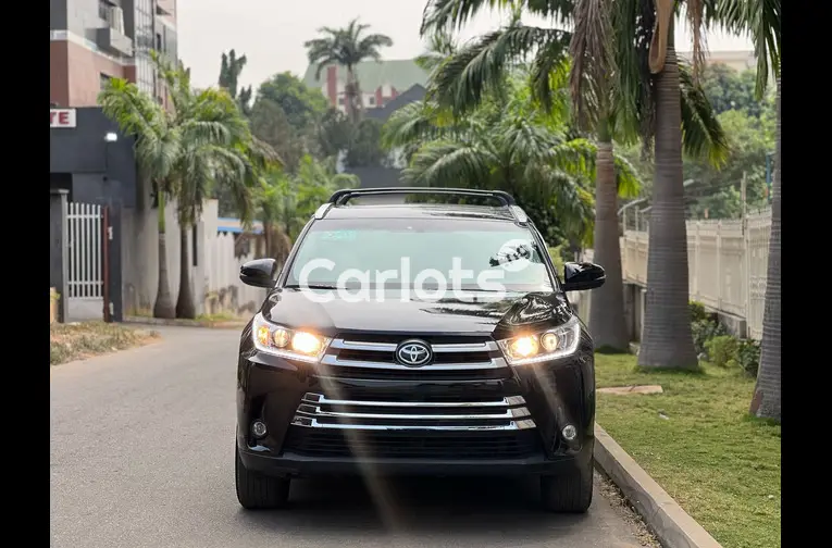 FOREIGN USED 2015/2016 TOYOTA HIGHLANDER XLE V6 for sale in Garki, FCT - photo 1 of 5