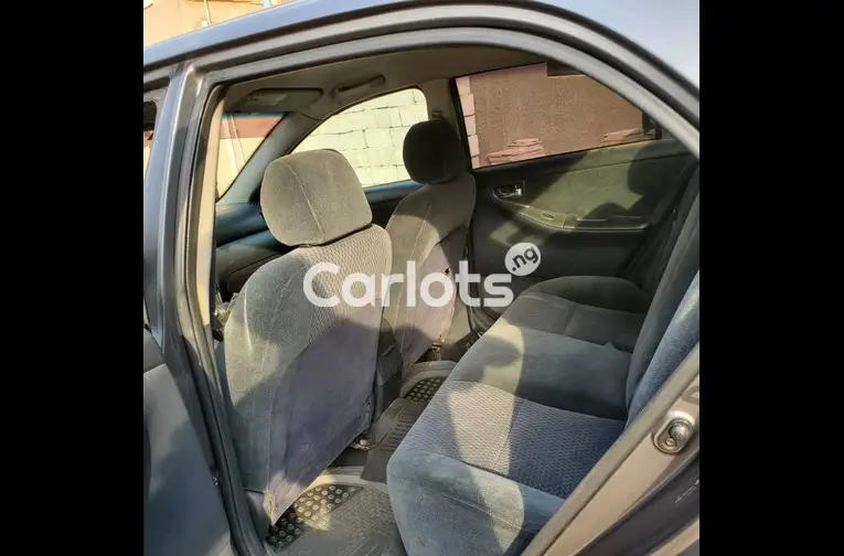 Nigerian Used Toyota Corolla 2005 Gray for sale in Garki, Abuja - photo 4 of 5