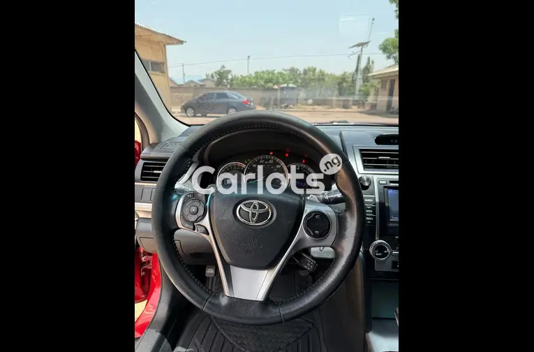 FOREIGN USED 2013 TOYOTA CAMRY SE for sale in Kaduna, Kaduna - thumbnail 2