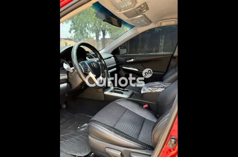 FOREIGN USED 2013 TOYOTA CAMRY SE for sale in Kaduna, Kaduna - thumbnail 3
