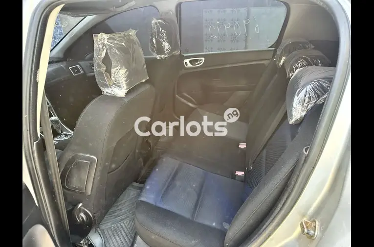 Nigerian Used Peugeot 307 2007 for sale in Kaduna - photo 4 of 5