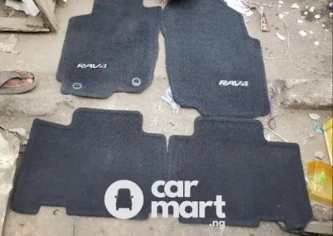 RAV4 2015 FOOTMAT