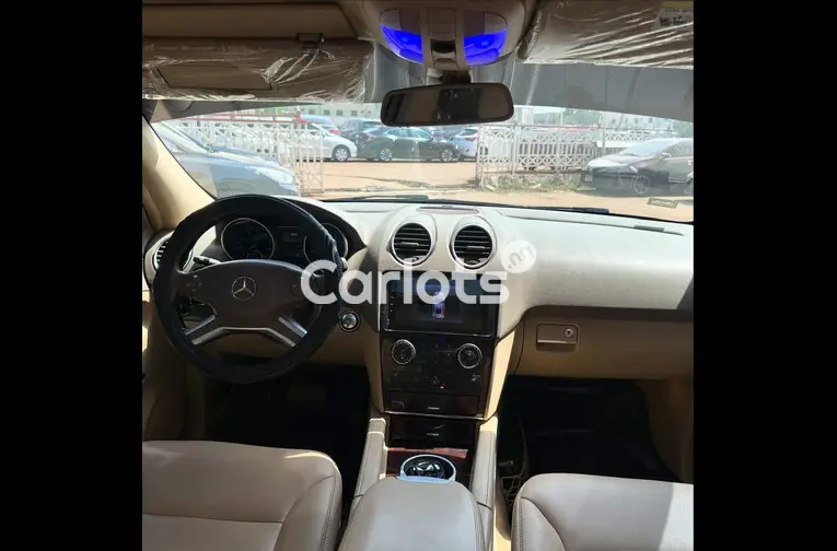 FOREIGN USED 2010 MERCEDES BENZ ML350 for sale in Kaduna, Kaduna - thumbnail 3