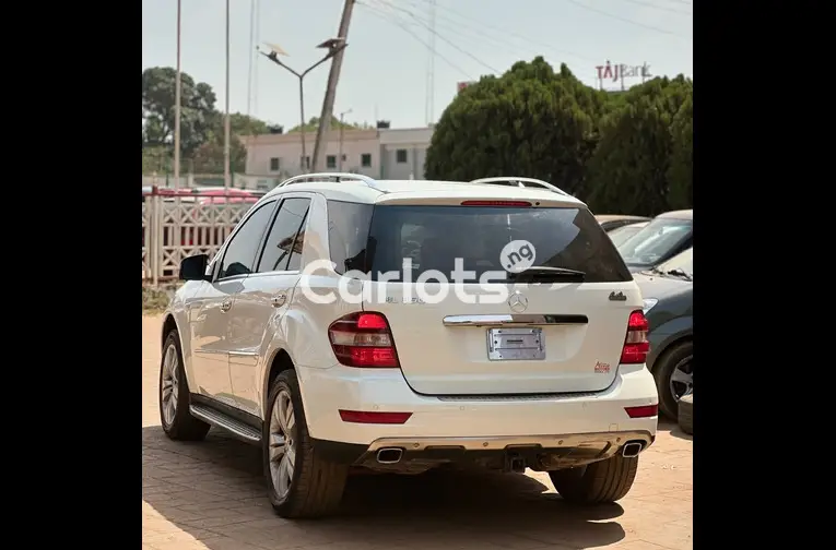 FOREIGN USED 2010 MERCEDES BENZ ML350 for sale in Kaduna, Kaduna - thumbnail 5