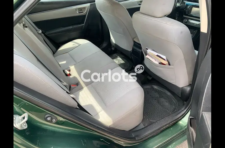 Nigerian Used Pre-Owned 2016 Toyota Corolla LE for sale in Ajah, Lagos - photo 4 of 5