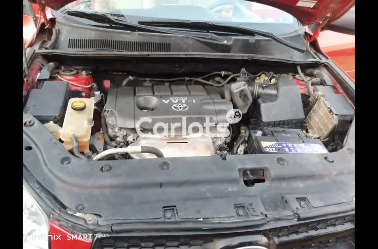 Nigerian Used Clean Registered 2011 Toyota RAV4 Full Option for sale in Alimosho, Lagos - thumbnail 4