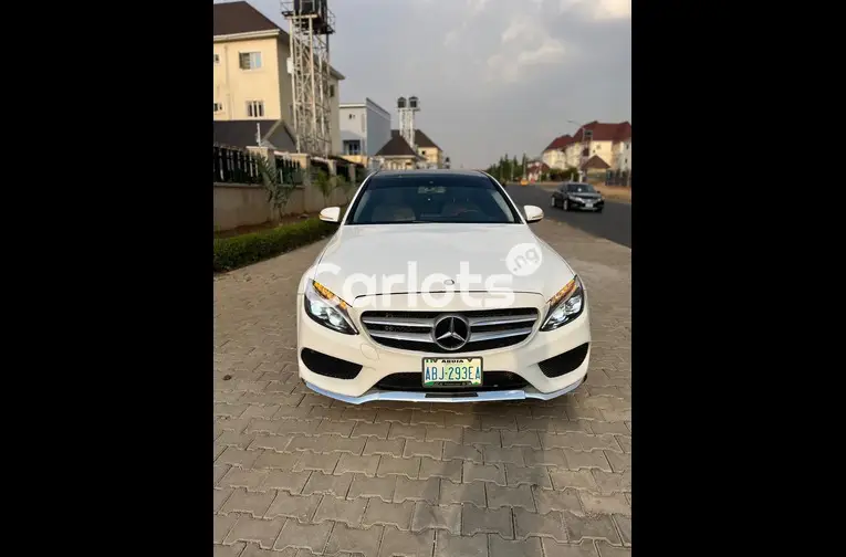 Toks standard Mercedes Benz C300 2016