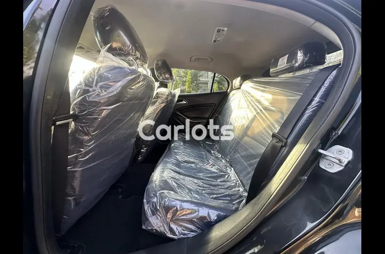 Used Mercedes Benz GLA 2015 for sale in Garki, FCT - photo 3 of 5