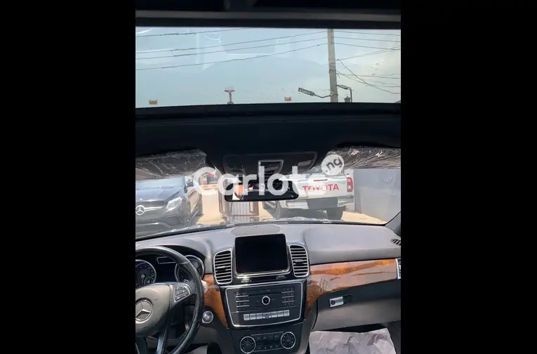 New Arrival Foreign Used 2016 Mercedes Benz GLE350 4Matic for sale in Lagos, Lagos - photo 2 of 5