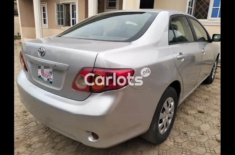 2010 TOYOTA COROLLA - 5/5
