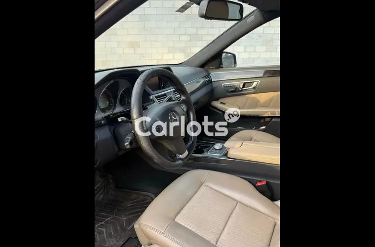 2010 MERCEDES BENZ E350 - 2/5