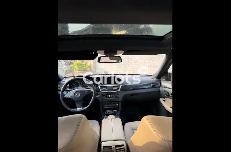 2010 MERCEDES BENZ E350 - 3/5