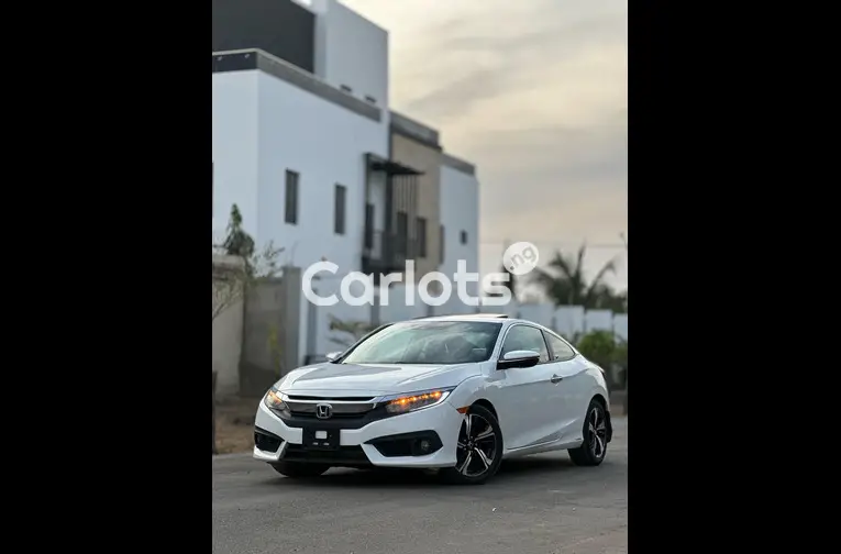 ACCIDENT FREE 2017 HONDA CIVIC TOURING for sale in Kaduna