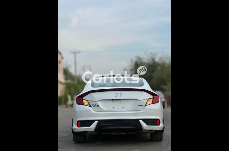 Foreign Used Honda Civic Tourer 2017 for sale in Kaduna - photo 5 of 5
