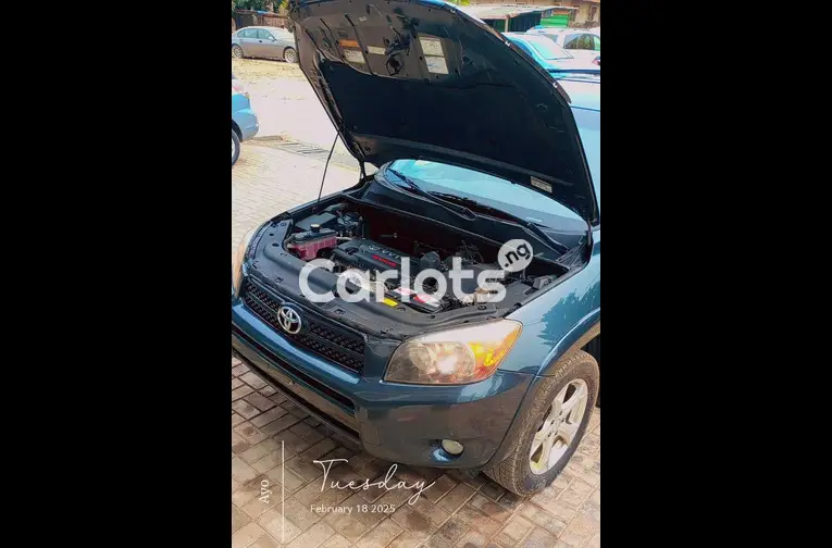 Toyota RAV4 2008 sport edition - 2/5