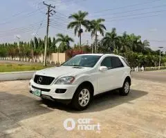 Super clean 2008 Mercedes Benz ML350