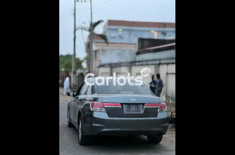 Nigerian Used 2011 HONDA ACCORD for sale in Kaduna - thumbnail 2