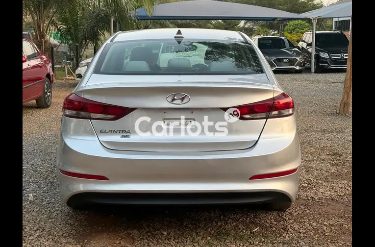 FOREIGN USED 2017 HYUNDAI ELANTRA for sale in Abuja, FCT - thumbnail 5