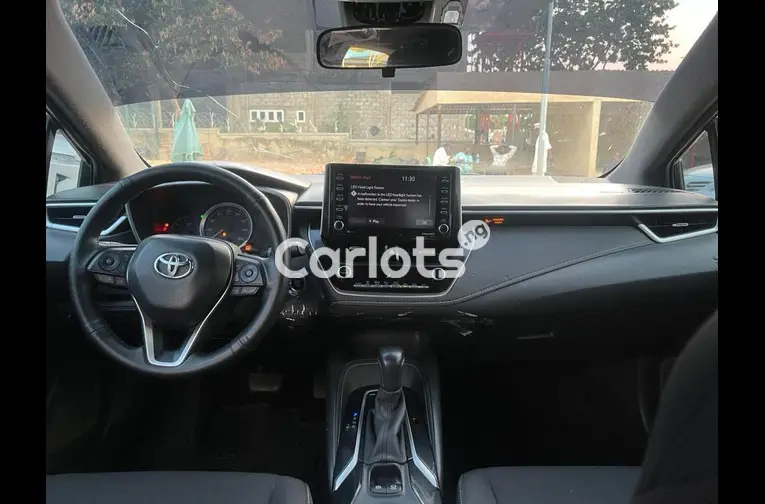2020 Toyota corolla hatchback sport keyless for sale in Abuja, FCT - photo 2 of 5