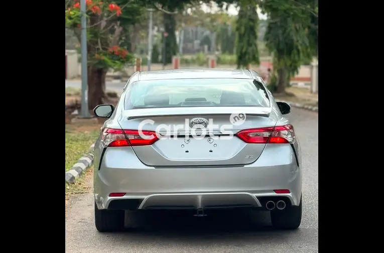 FOREIGN USED 2019 TOYOTA CAMRY SE for sale in Abuja, FCT - photo 5 of 5