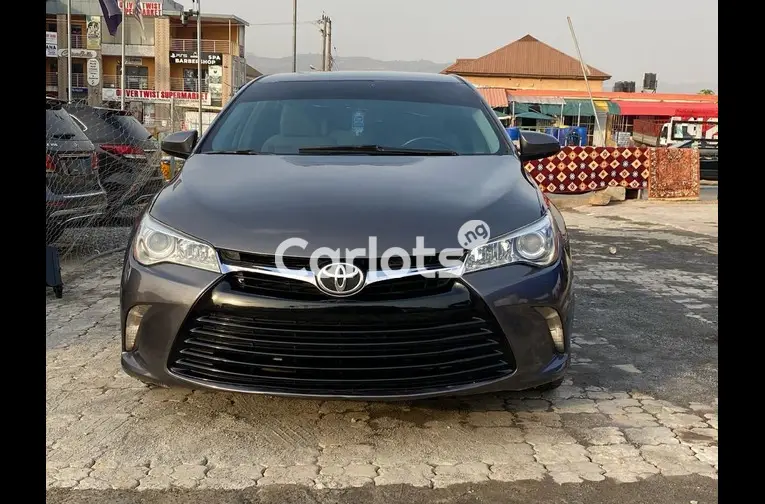 FOREIGN USED 2017 TOYOTA CAMRY XLE for sale in Abuja, FCT - photo 1 of 5
