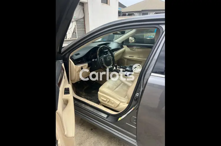 2013 Lexus ES350 - 3/5