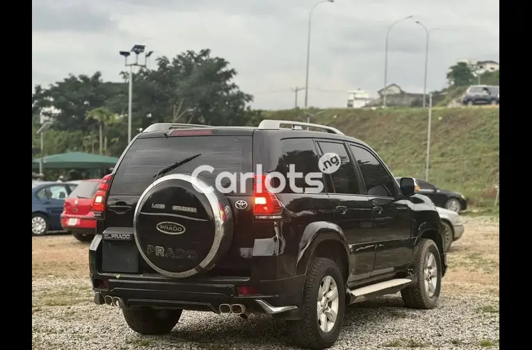 Nigerian Used 2019 UPGRADED TOYOTA LAND CRUISER PRADO for sale in Abuja, FCT - thumbnail 4