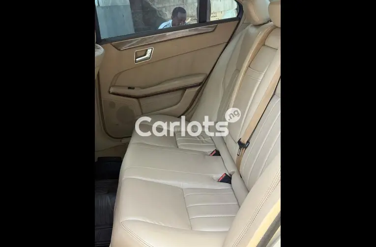 2015 UPGRADED MERCEDES BENZ E350 for sale in Abuja, FCT - thumbnail 4