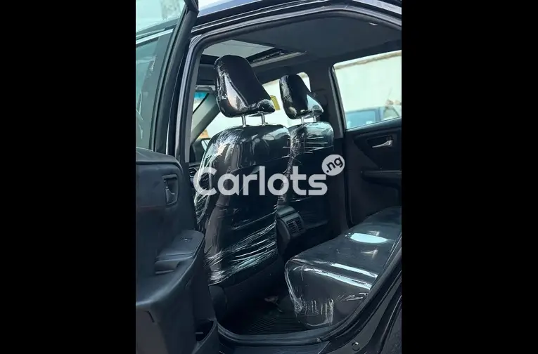 FOREIGN USED 2015 TOYOTA CAMRY XSE for sale in Abuja, FCT - photo 3 of 5
