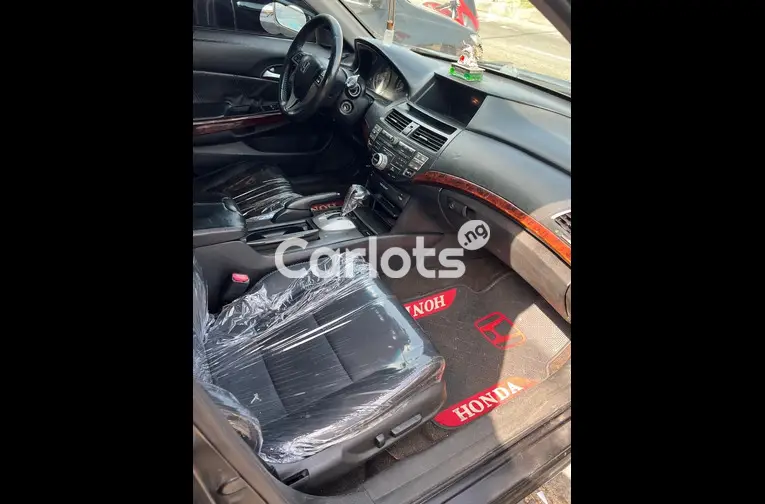 Clean Registered 2012 Honda Crosstour AWD for sale in Surulere, Lagos - thumbnail 2