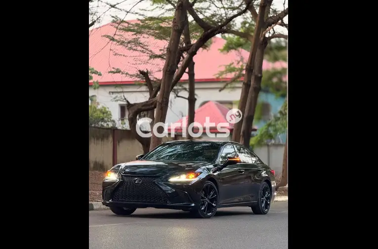 FOREIGN USED 2022 LEXUS ES350 F-SPORT for sale in Abuja, FCT - photo 1 of 5