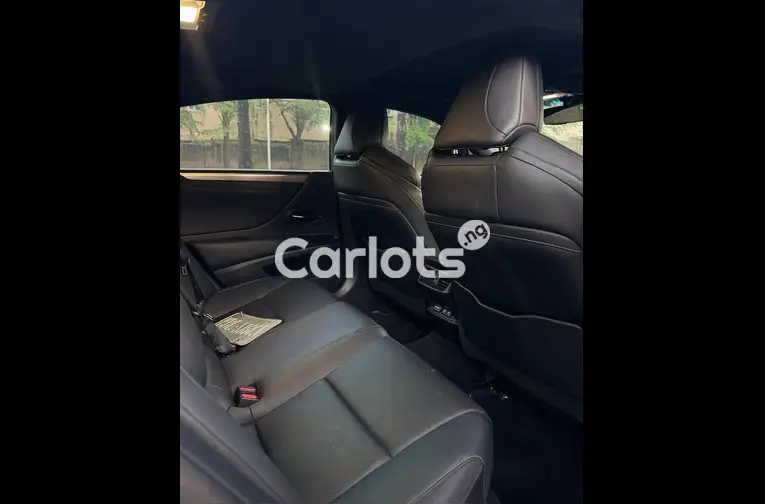 FOREIGN USED 2022 LEXUS ES350 F-SPORT for sale in Abuja, FCT - thumbnail 4