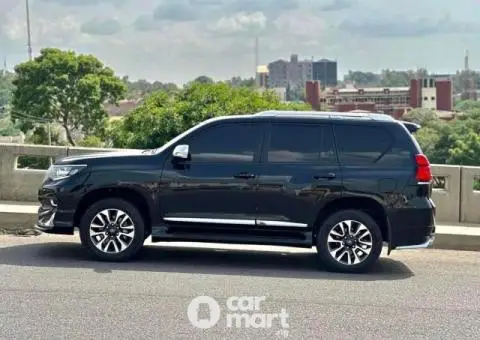 Brand new 2022 Toyota Land Cruiser Prado VX-R - 4/5