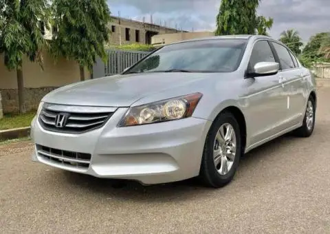 Super clean 2011 Honda Accord - 1/5