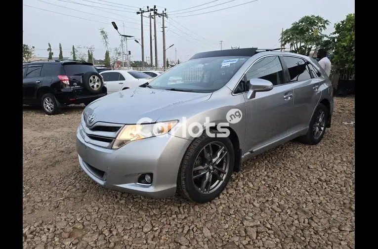 FOREIGN USED 2015 TOYOTA VENZA - 1/5