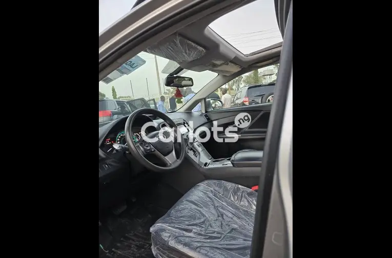 FOREIGN USED 2015 TOYOTA VENZA for sale in Kaduna, Kaduna - photo 2 of 5