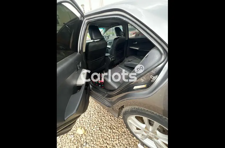DISTRESS SALE 2013 TOYOTA CAMRY for sale in Abuja, FCT - photo 3 of 5